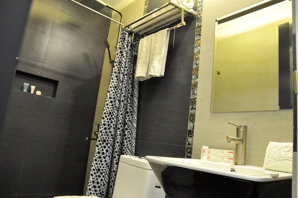 Premier Room, 1 Queen Bed photo 2