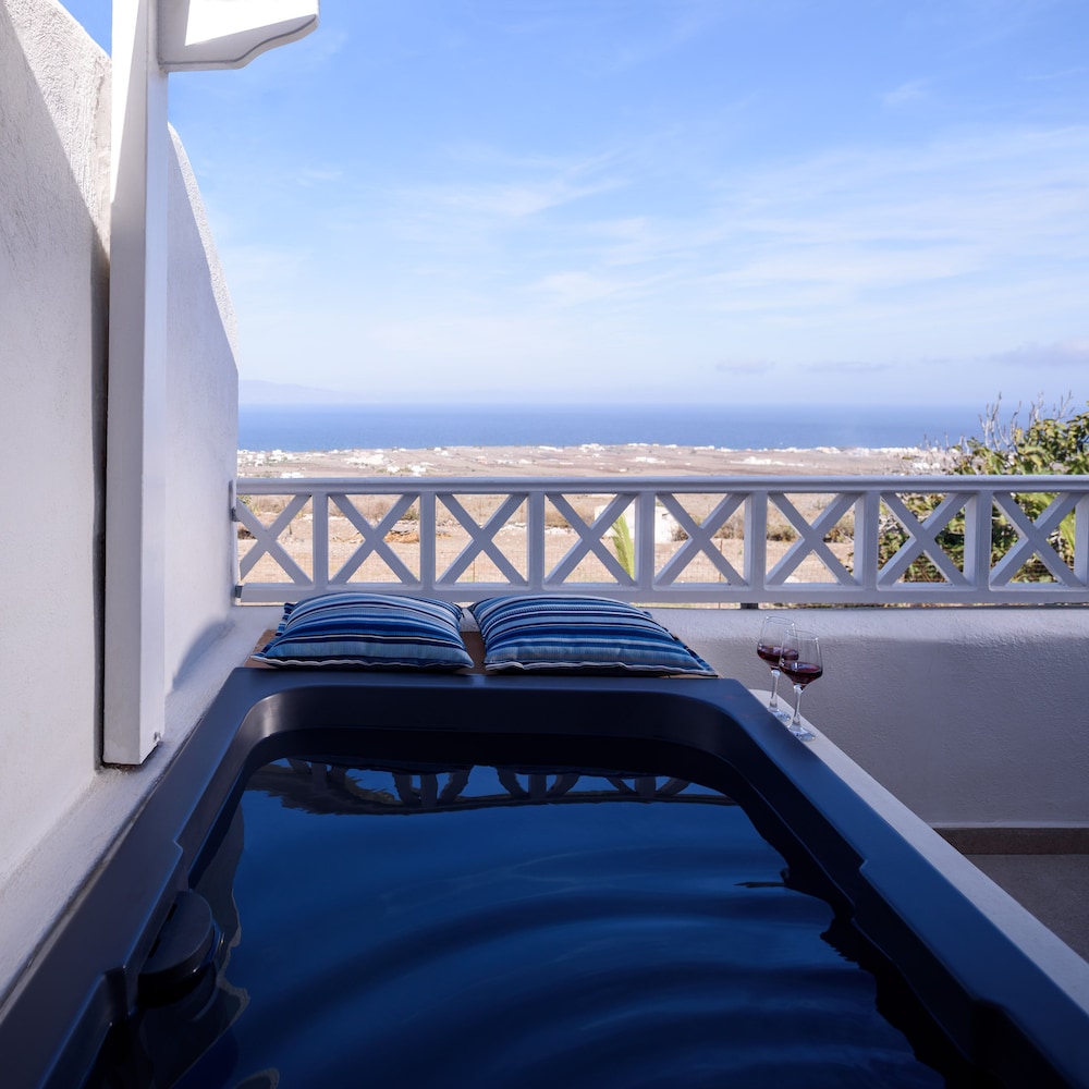 Suite, 2 Bedrooms, Sea View (Seasonal Hot Tub)
