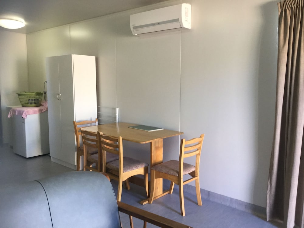 Standard Suite, 1 Bedroom, Non Smoking, Kitchenette photo 2