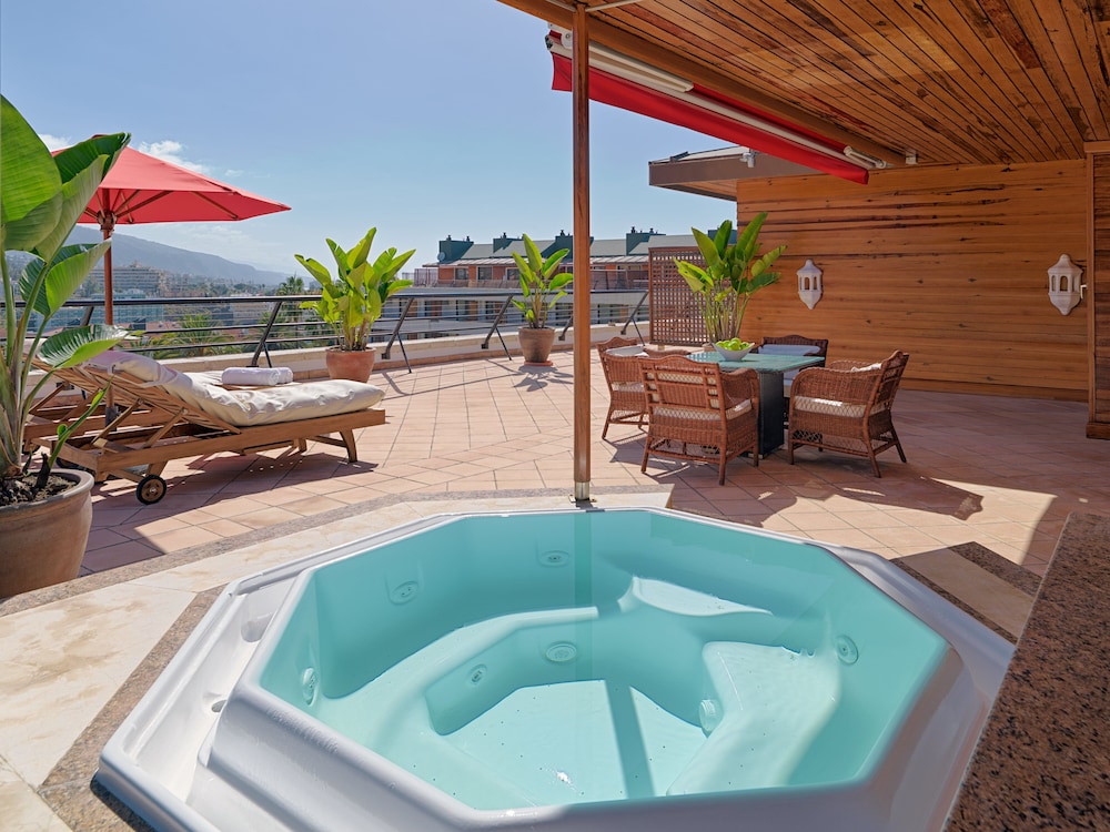 Suite (Michael Jackson), Balcony