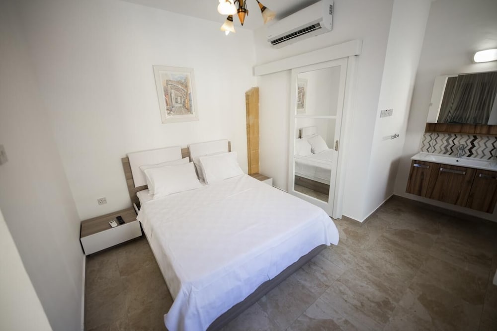 Deluxe Triple Room photo 3