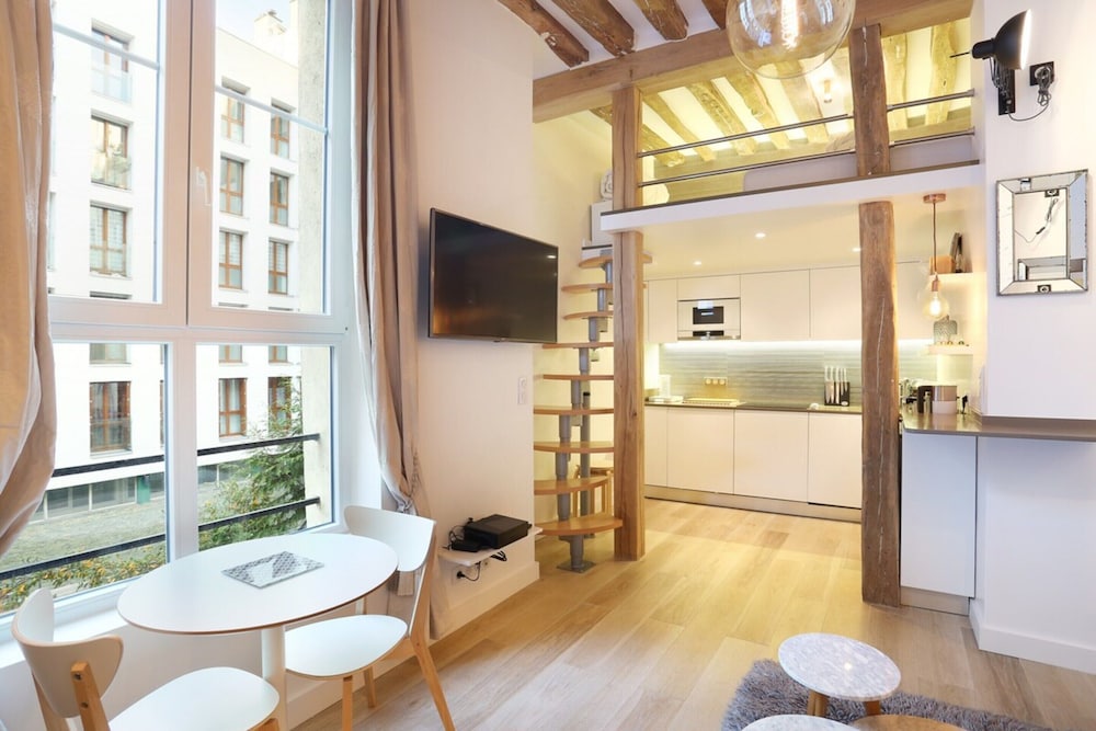 Apartment photo 2