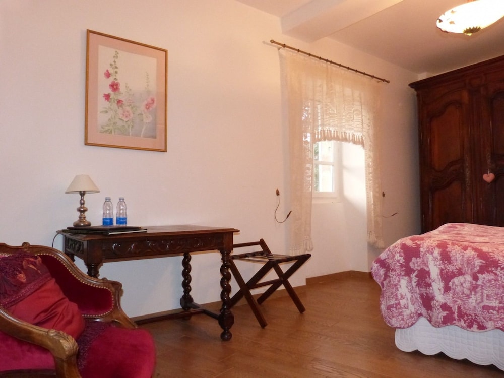 Exclusive House photo 3