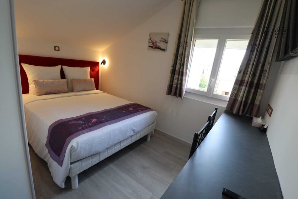 Superior Double Room, Hot Tub - Photo 1