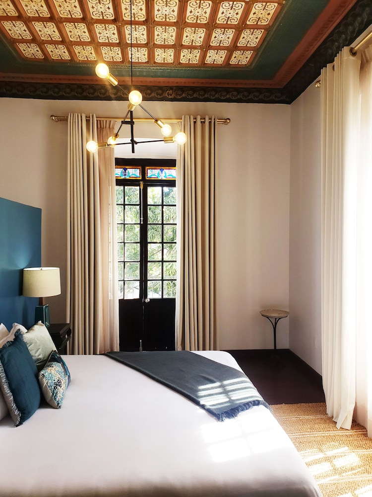 Lake view Suite