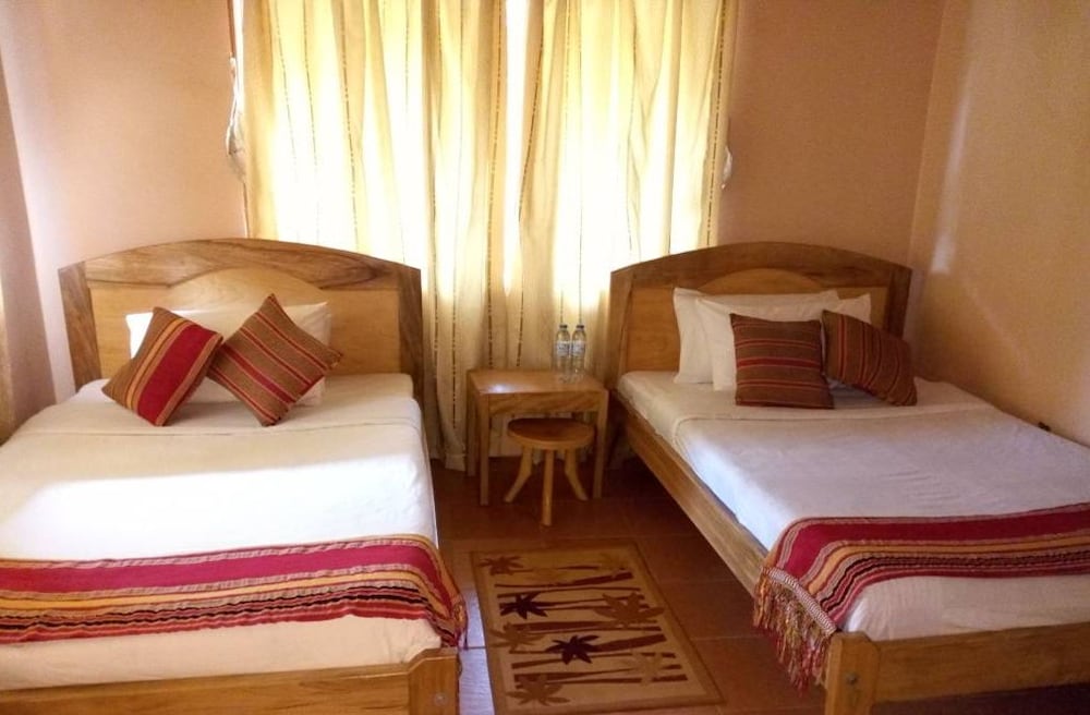 Twin Room, 2 Twin Beds, Non Smoking photo 3