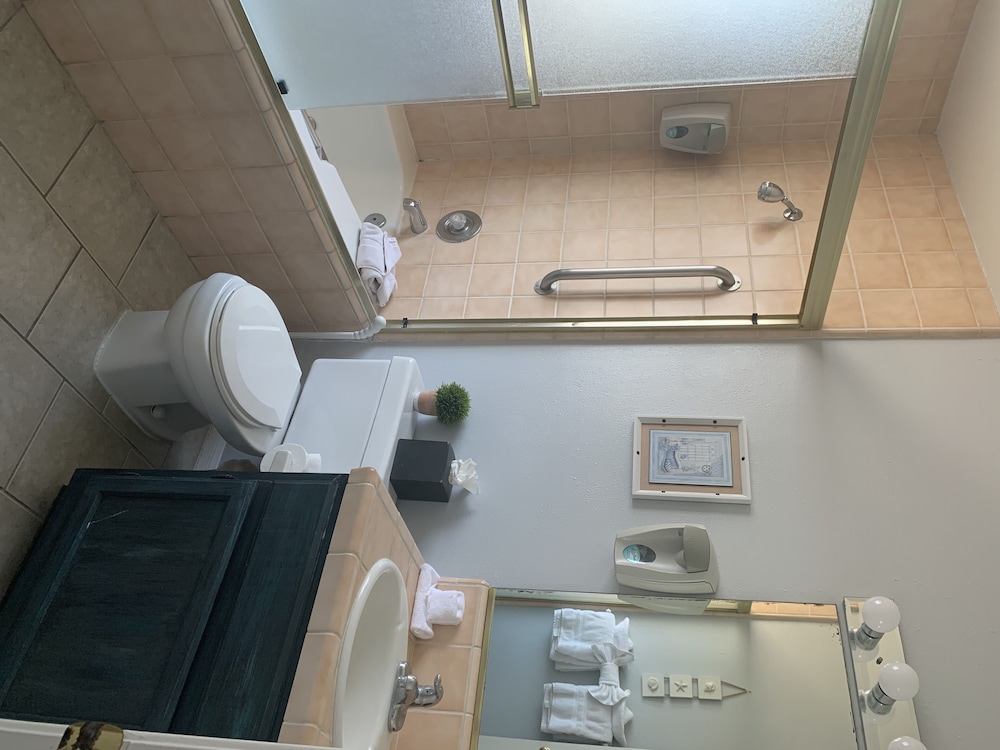 Family Townhome, 1 Bedroom, Non Smoking, Beachside photo 2