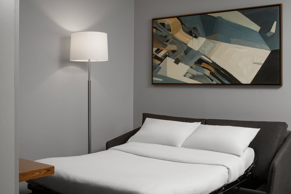 Executive Suite, 1 King Bed with Sofa bed - Photo 1
