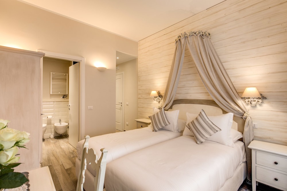 Deluxe Double Room, Balcony photo 2