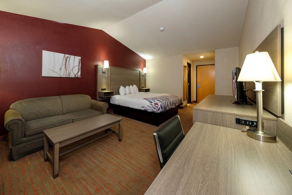 Superior Room, 1 King Bed, Non Smoking - Photo 11