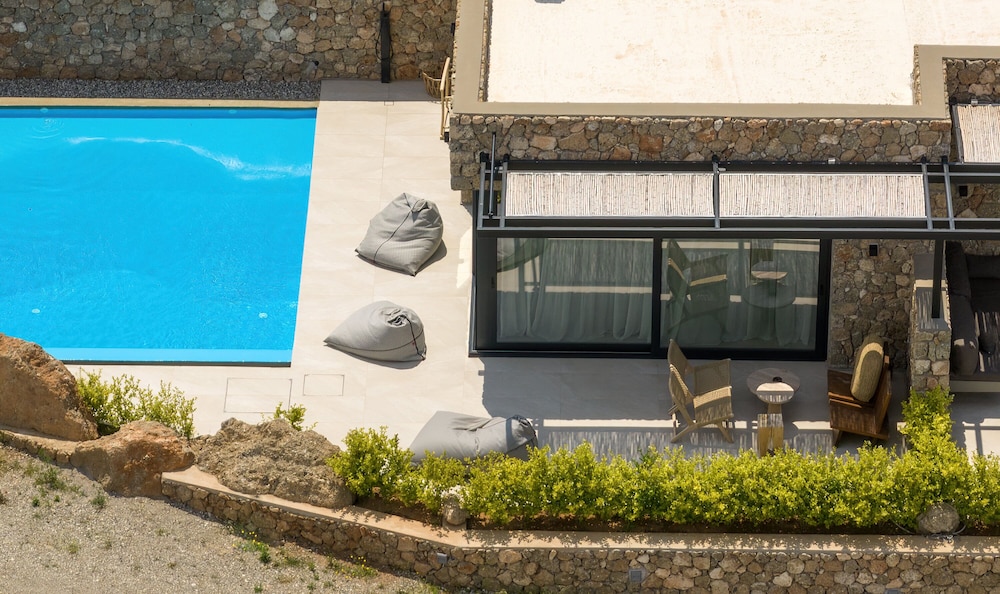 Junior Suite, 1 Bedroom, Private Pool, Sea View - Photo 9