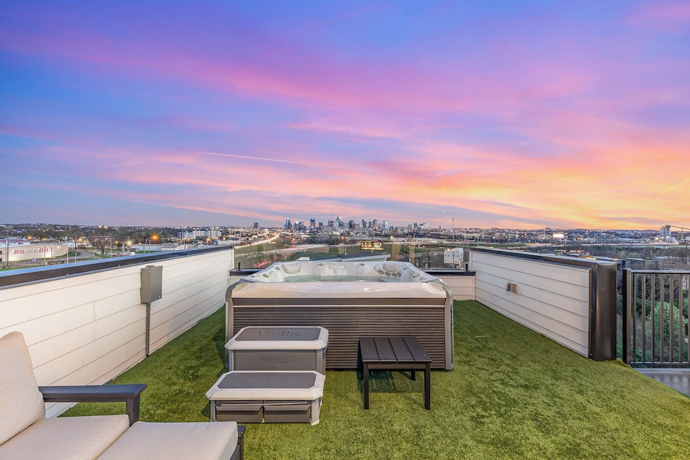 Elevator With Rooftop Hot Tub Pet-friendly Yard, Foto 45
