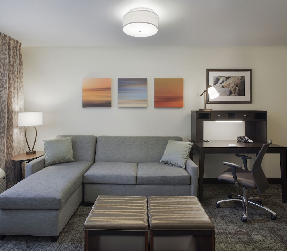 Suite, 2 Bedrooms, Kitchen (1 King, 2 Dbl) - Photo 6