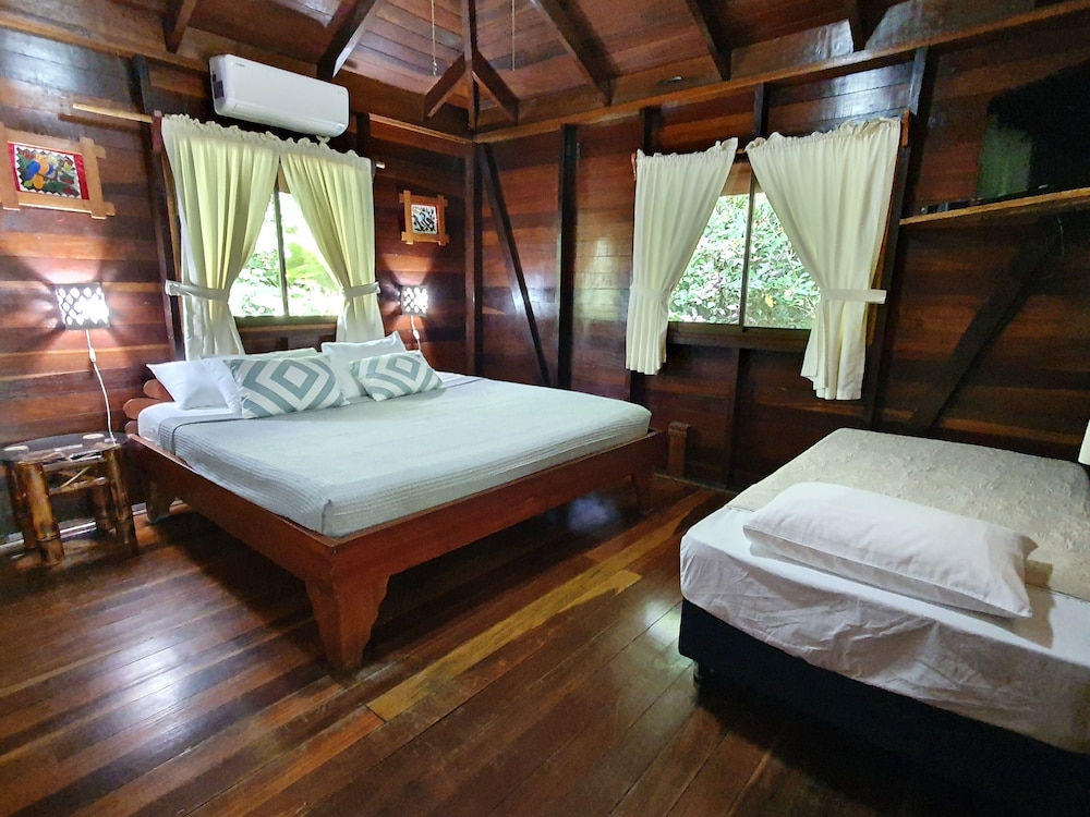 Family House, Multiple Beds, Kitchen, Garden View photo 3