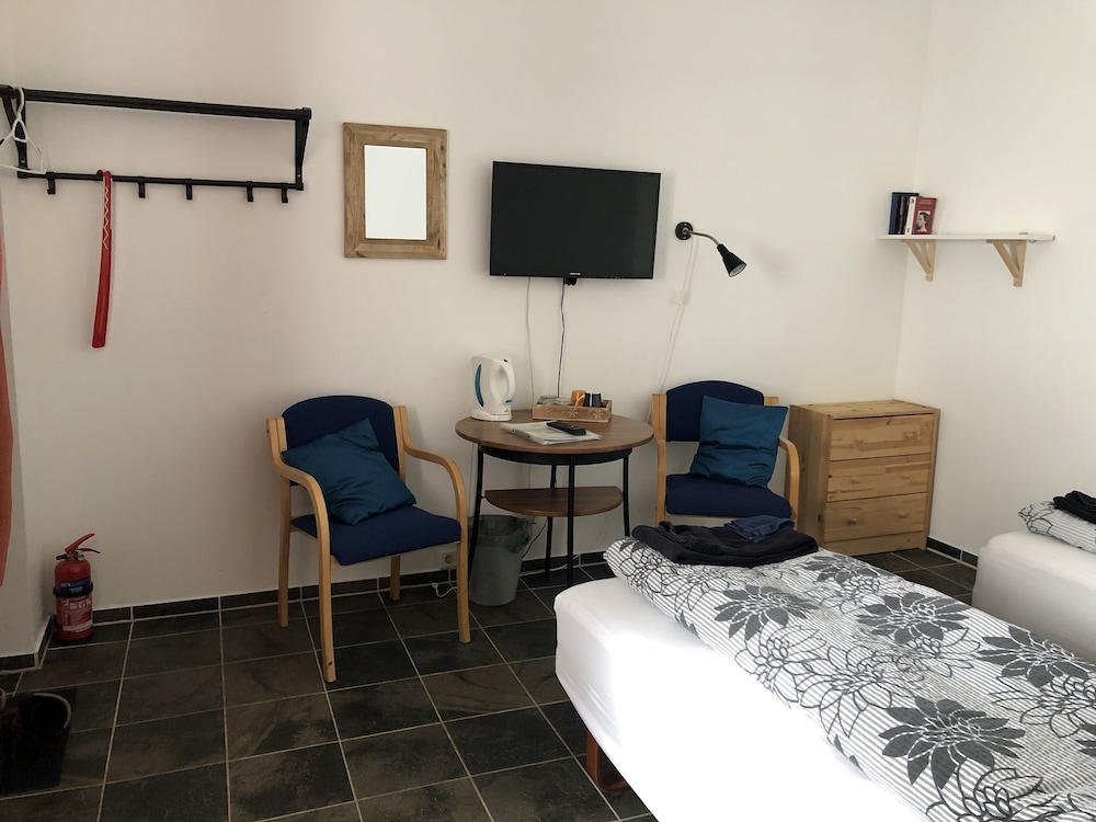 Standard Double or Twin Room, Private Bathroom photo 1
