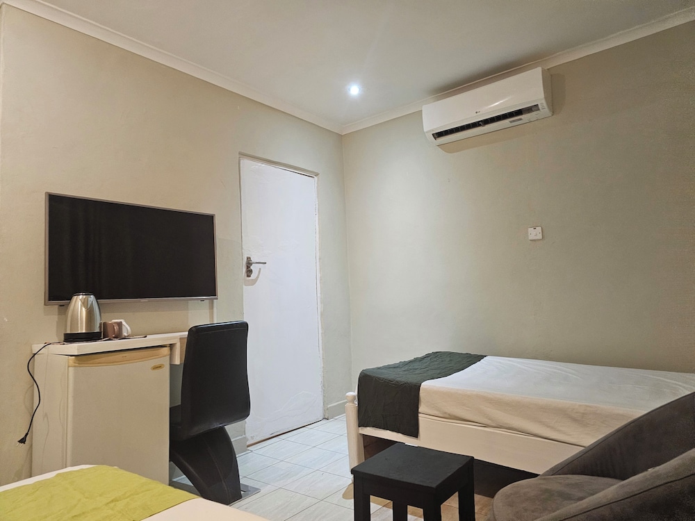 Economy Twin Room