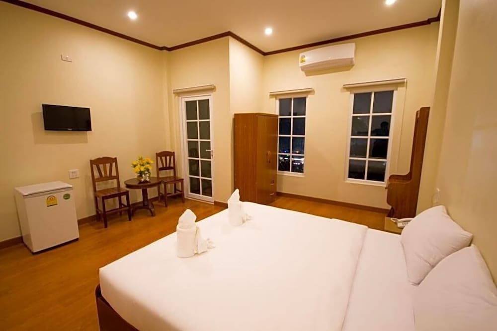 Standard Double or Twin Room - Photo 4