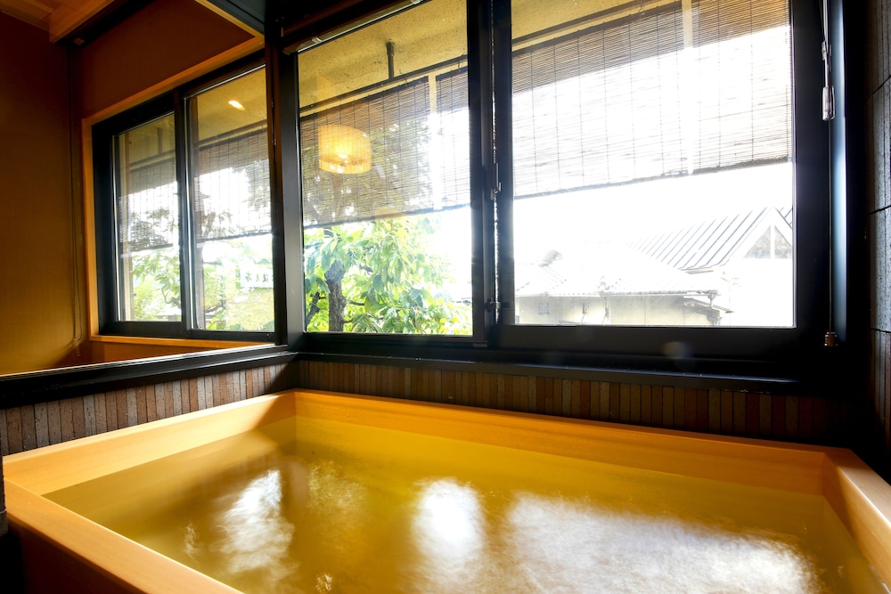 Mountain Side Japanese-Style Room with Hinoki Bath, Non Smoking photo 3