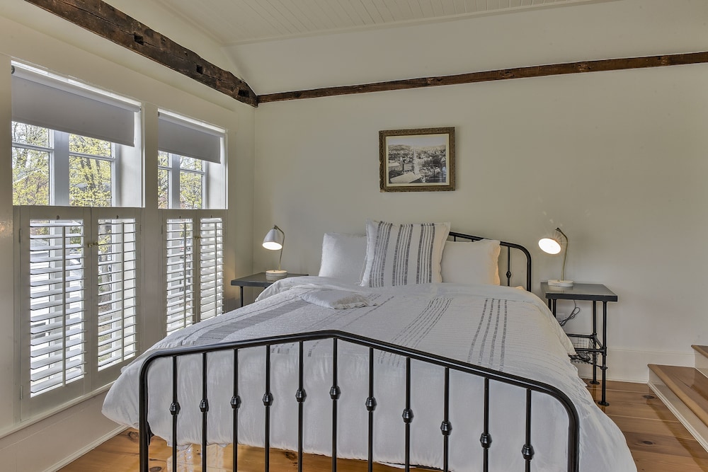 Deluxe Double Room, 1 Queen Bed photo 3