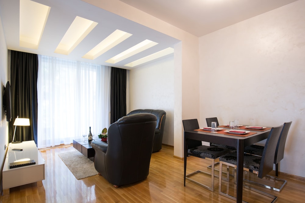 Comfort Apartment, 2 Bedrooms photo 3