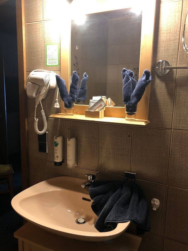 Deluxe Double Room, Private Bathroom (mit Duschtempel) - Photo 2