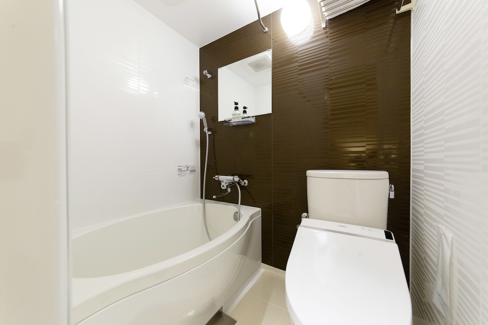 Standard Twin Room, Non Smoking - Photo 8