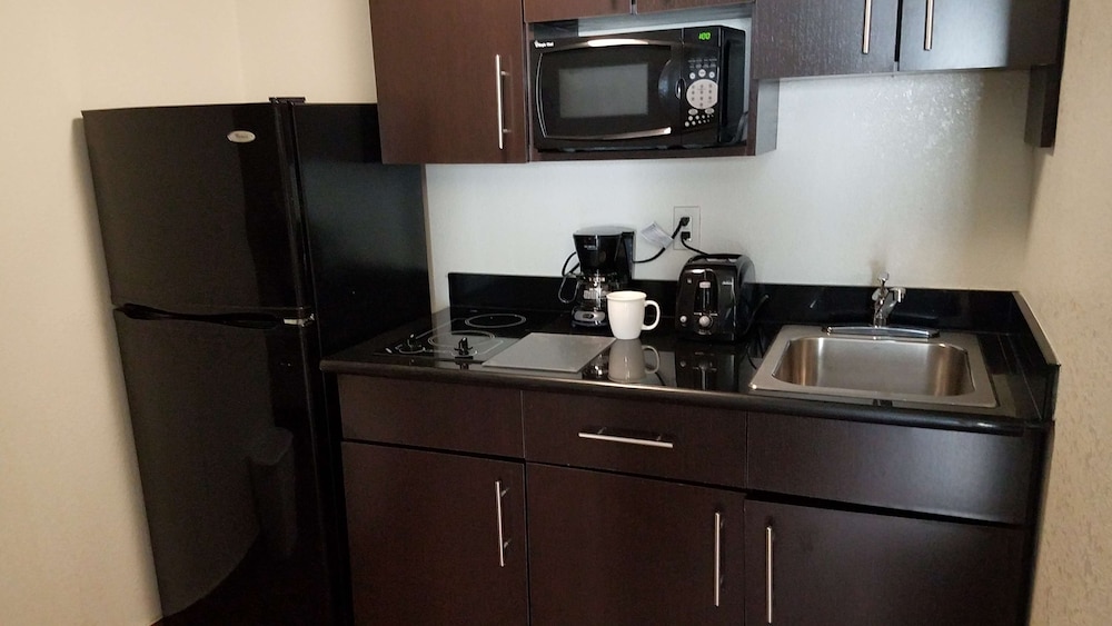 Standard Suite, 2 Queen Beds, Non Smoking, Kitchenette - Photo 8