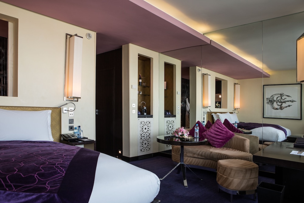 Luxury Room, 1 King Bed (Medina, Mosque and Ocean view) - Photo 9