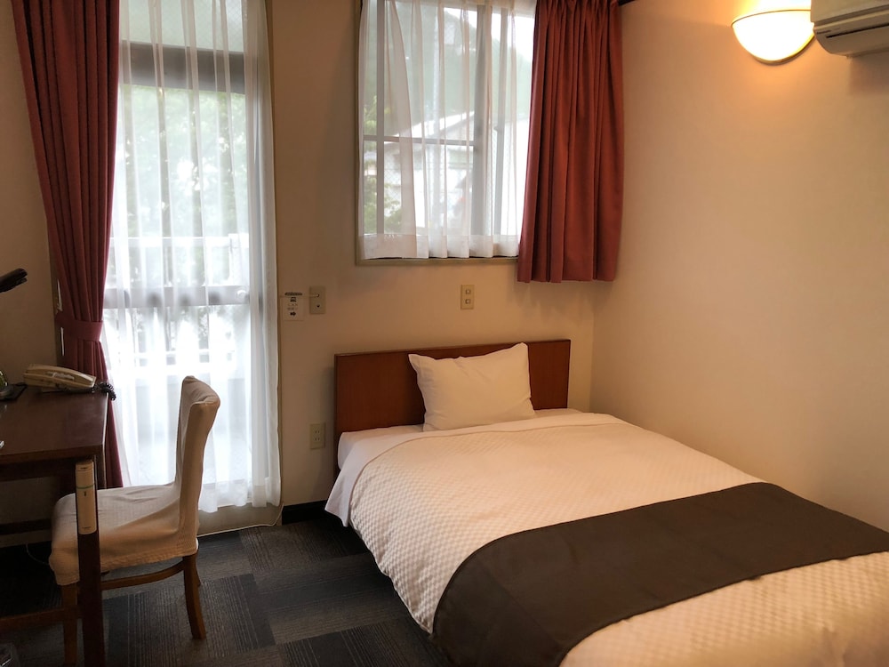 Single Room, Smoking