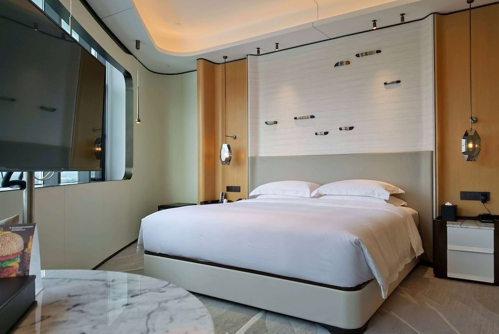 Room, 1 King Bed photo 1