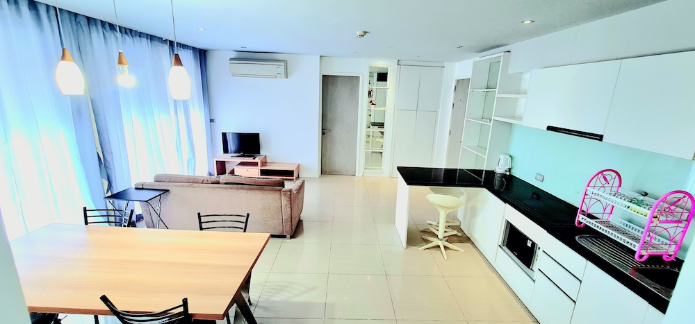 Two Bedroom With Pool View photo 1