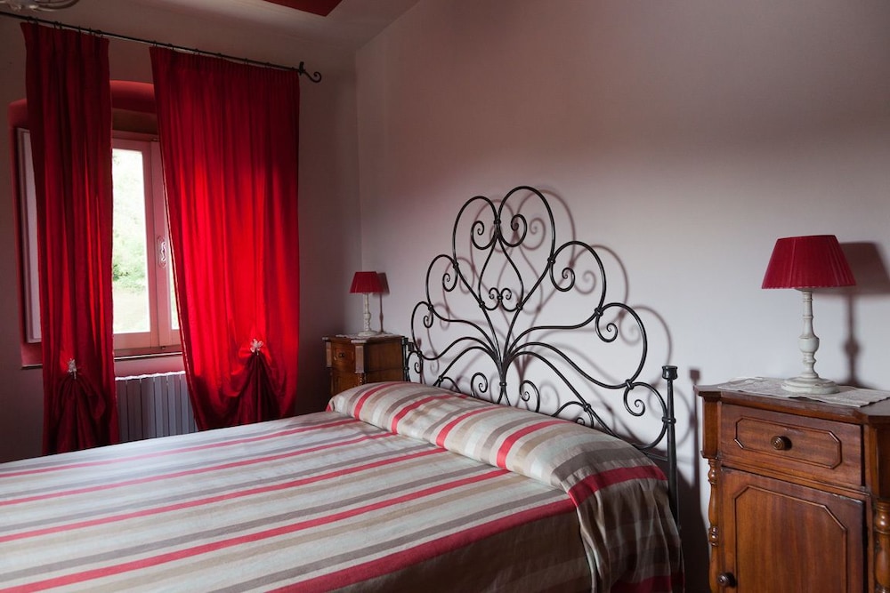 Suite, 2 Bedrooms photo 2