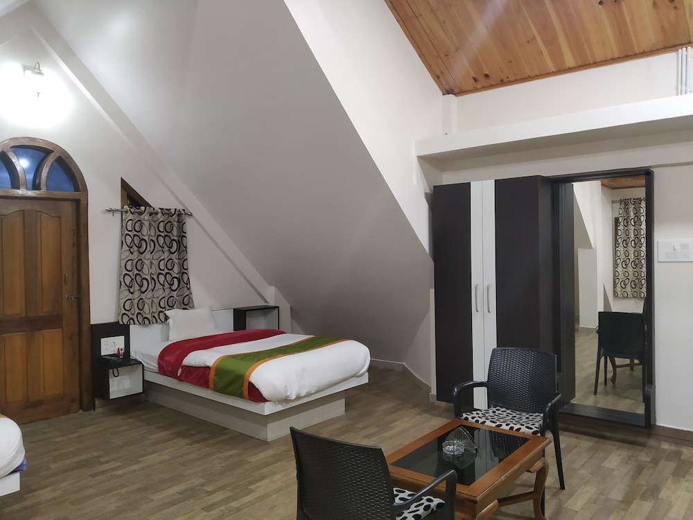 Business Room - Photo 4