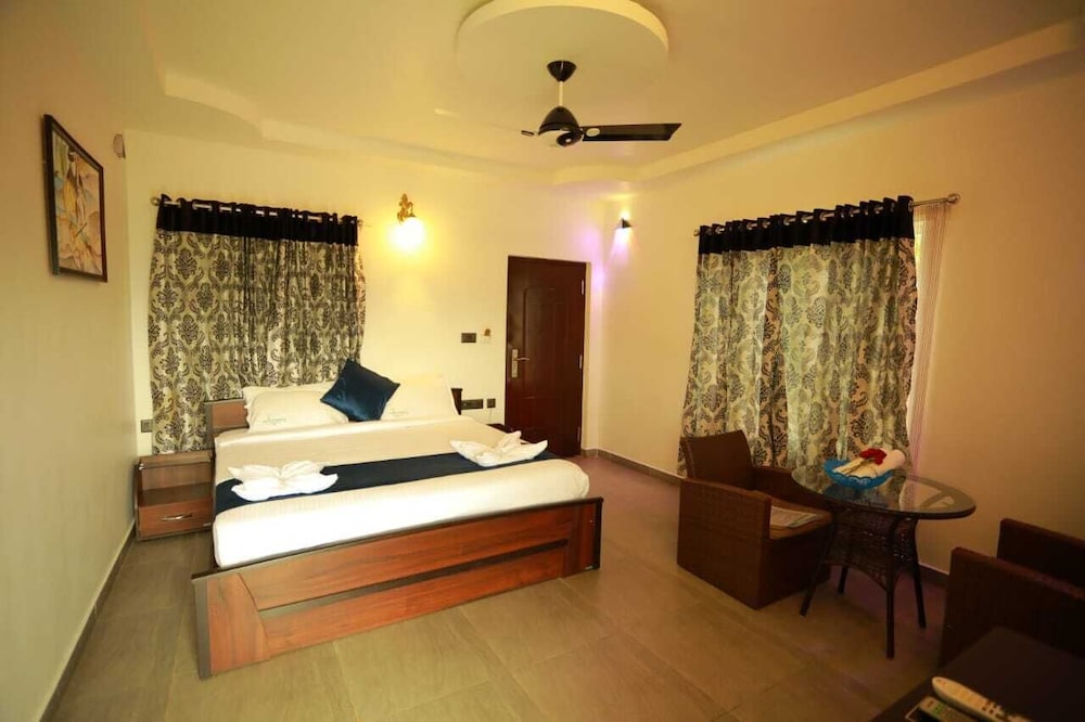 Royal Room photo 1