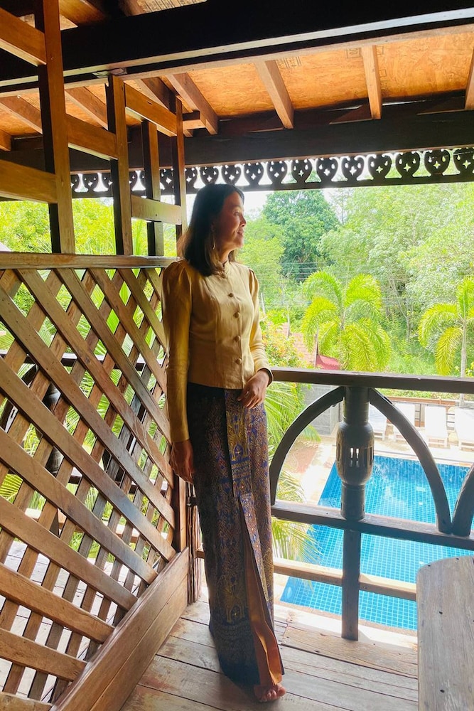 Mountain View Room with Private Balcony photo 2