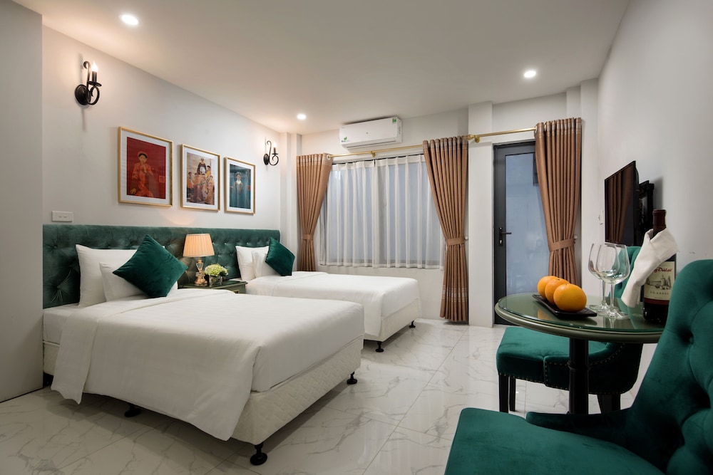 Deluxe Double or Twin Room