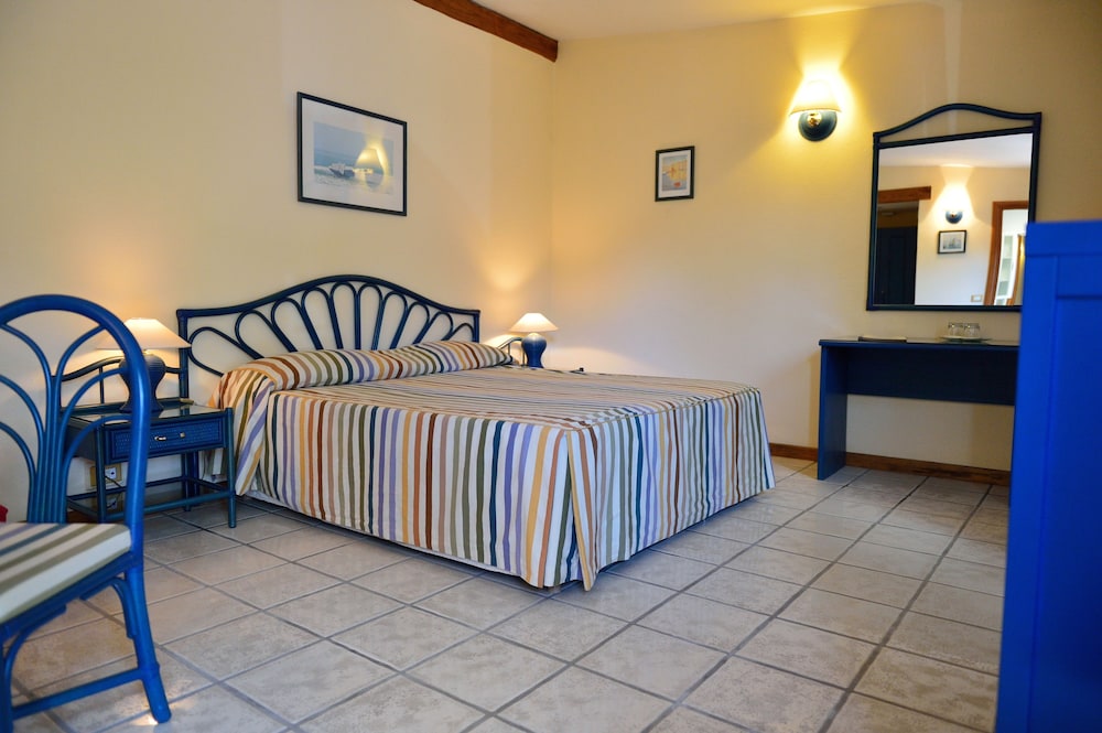 Superior Triple Room - Photo 3