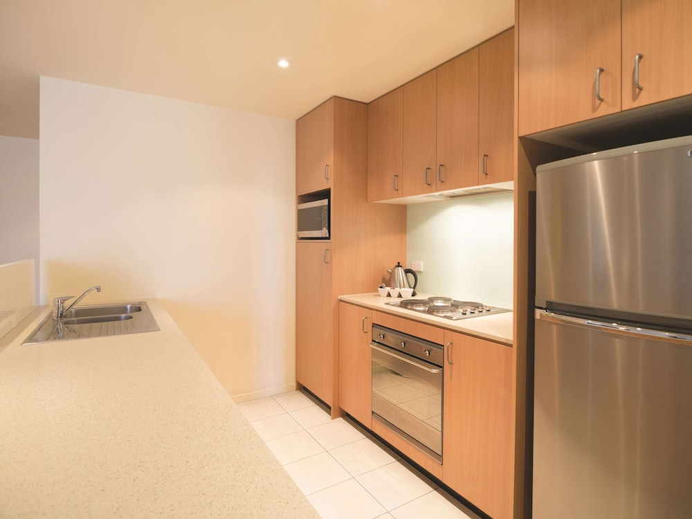 Three Bedroom Apartment (No Housekeeping) - Photo 11