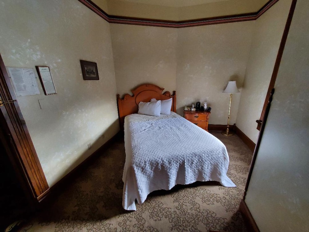 Basic Room, 1 Double Bed, Non Smoking