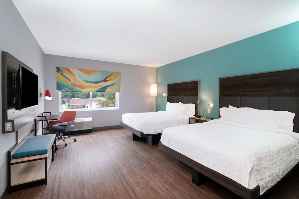 Room, 2 Queen Beds, Accessible (Roll-In Shower) - Photo 2