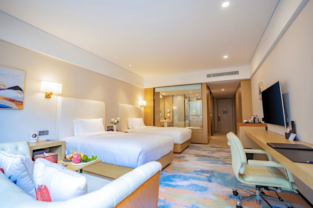 Room, 2 Twin Beds, Courtyard View - Photo 1