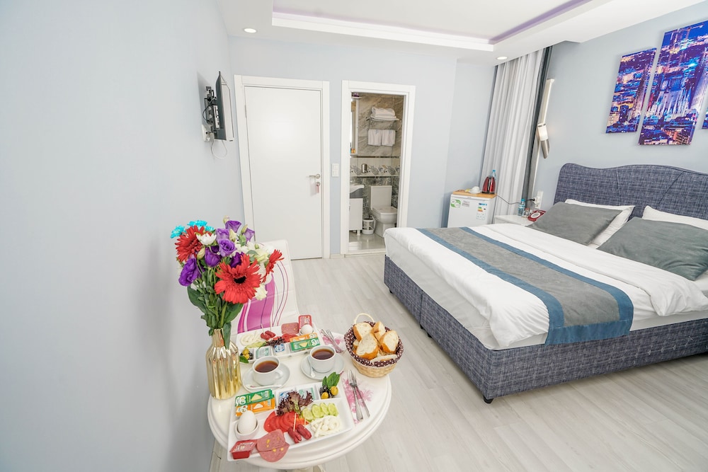 Romantic Double Room, Garden View photo 1