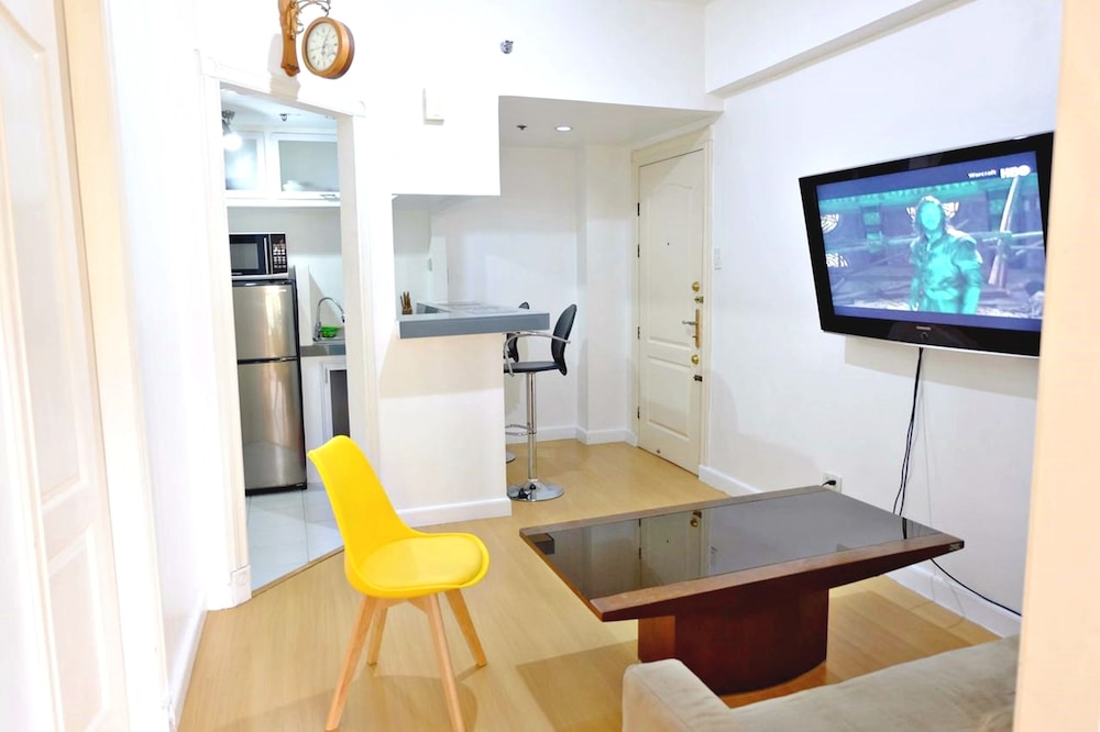 Condo, 2 Bedrooms photo 2