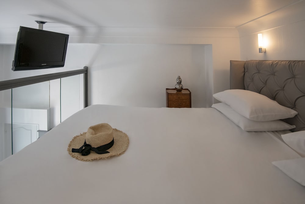 Junior Suite - Photo 11