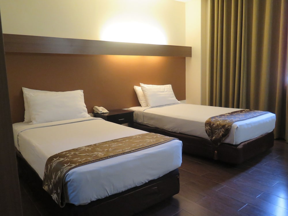 Deluxe Room - Photo 6