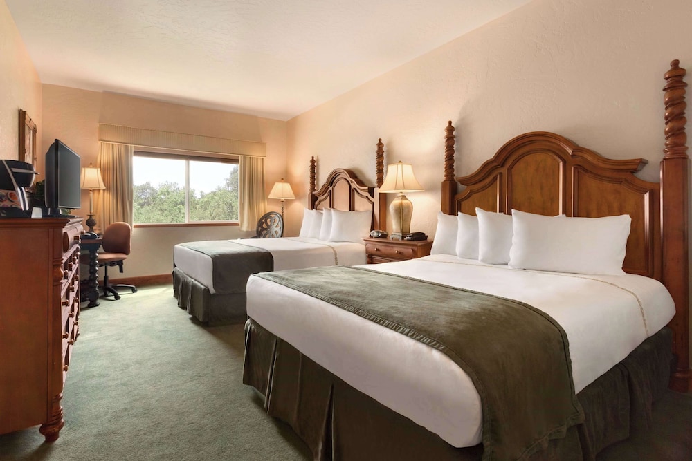 Wasatch 2 Bedroom Suite, Non Smoking - Photo 1