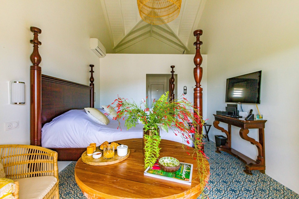 Deluxe Double Room - Photo 14