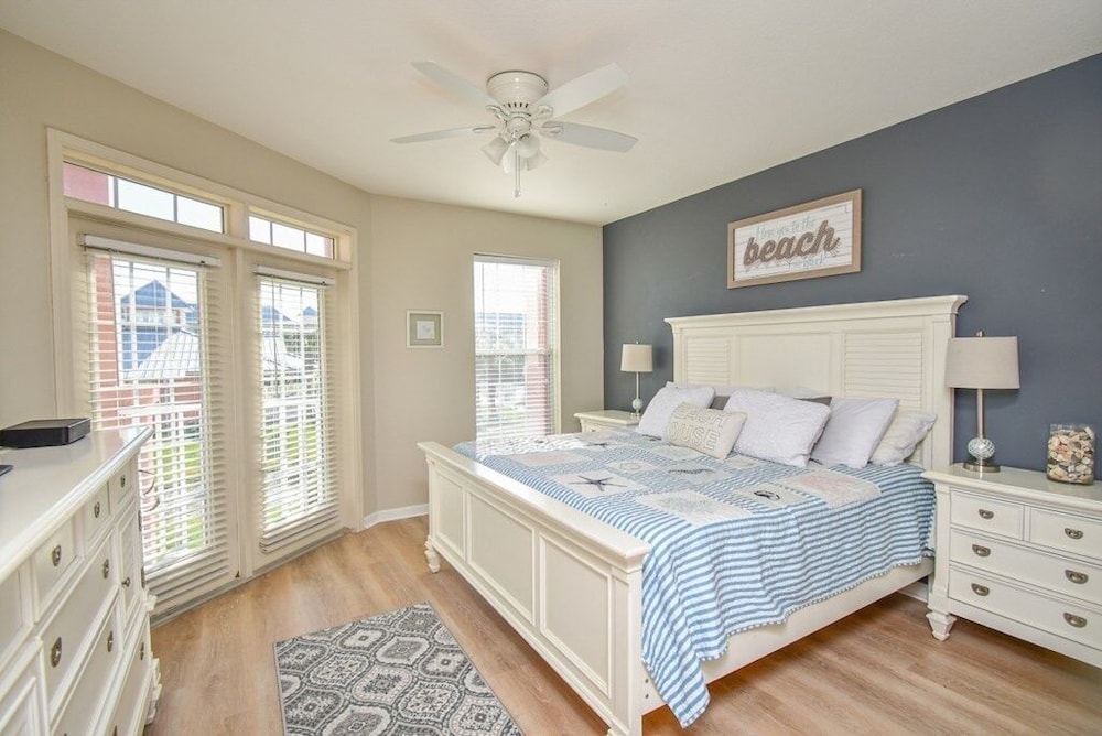 Condo, 3 Bedrooms