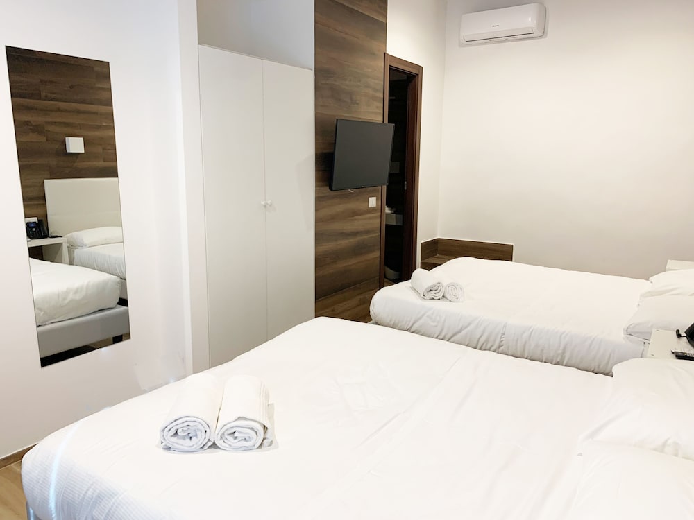 Quadruple Room photo 2