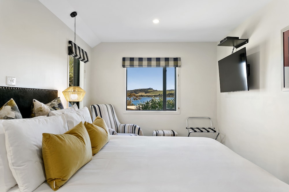 Superior Apartment, 1 Bedroom, Balcony, Lake View photo 1
